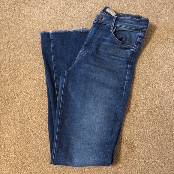 MOTHER The weekender mid rise flare jeans - Picture 6 of 8